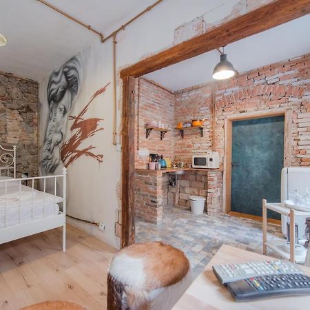 Accommodation At The Zeus Apartment ブラチスラヴァ エクステリア 写真