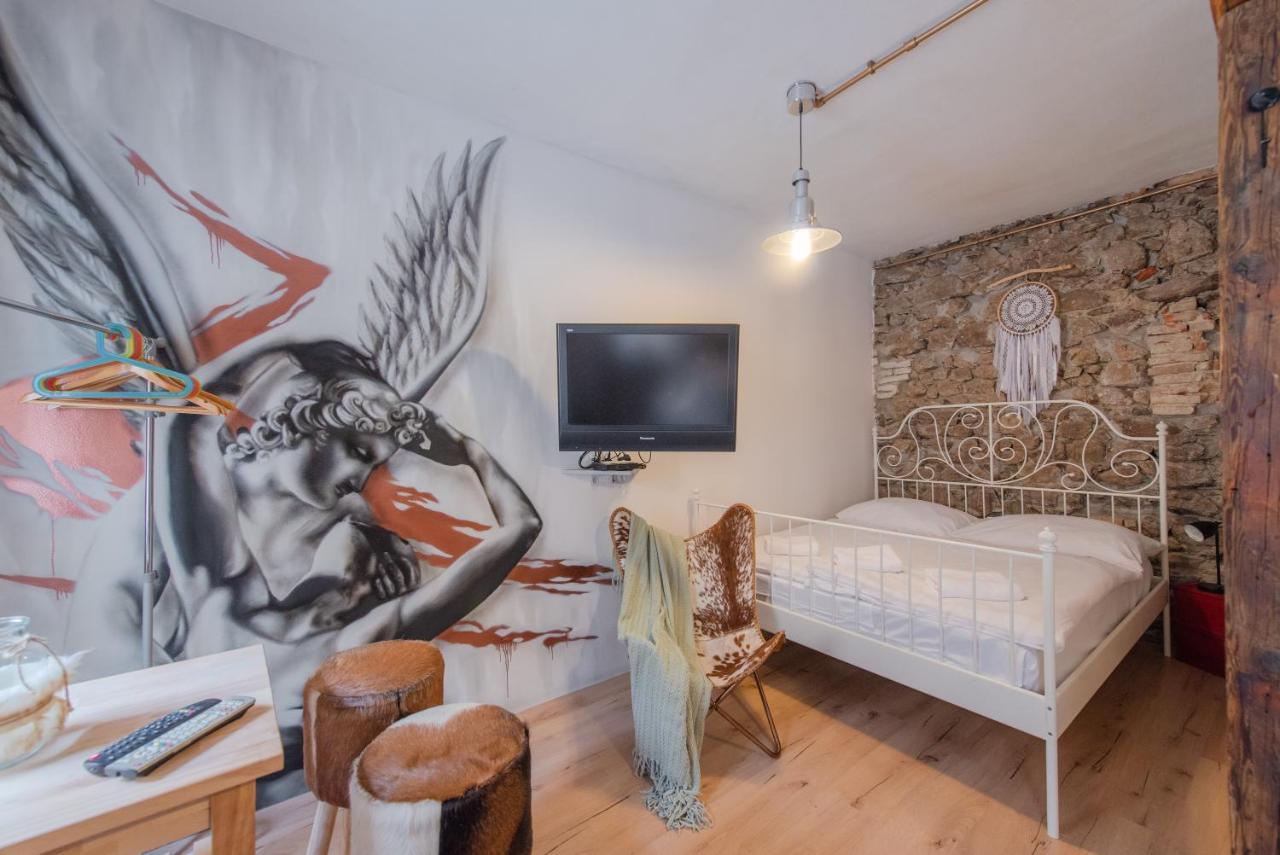 Accommodation At The Zeus Apartment ブラチスラヴァ エクステリア 写真